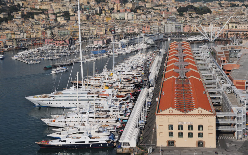 IL PORTO ANTICO SI ILLUMINA DI MENO